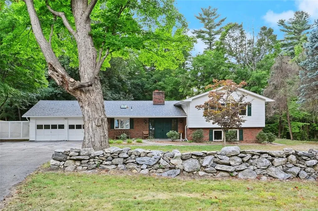 189 Gleneida Ridge Road Carmel NY 10512