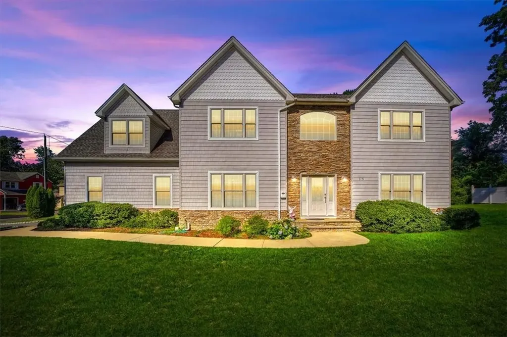 135 S John Street Pearl River NY 10965