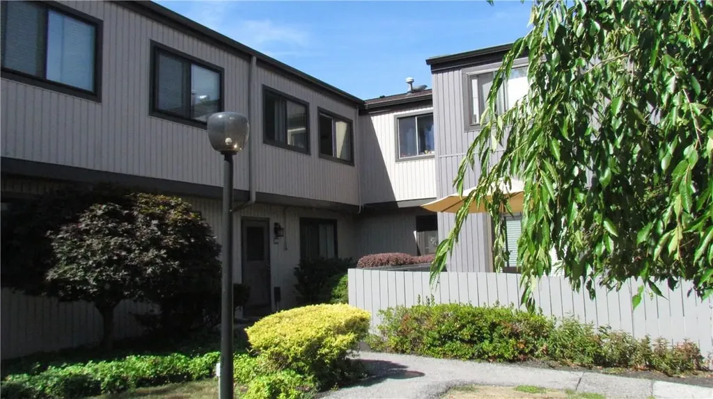2610 Mulberry Court Poughkeepsie NY 12603