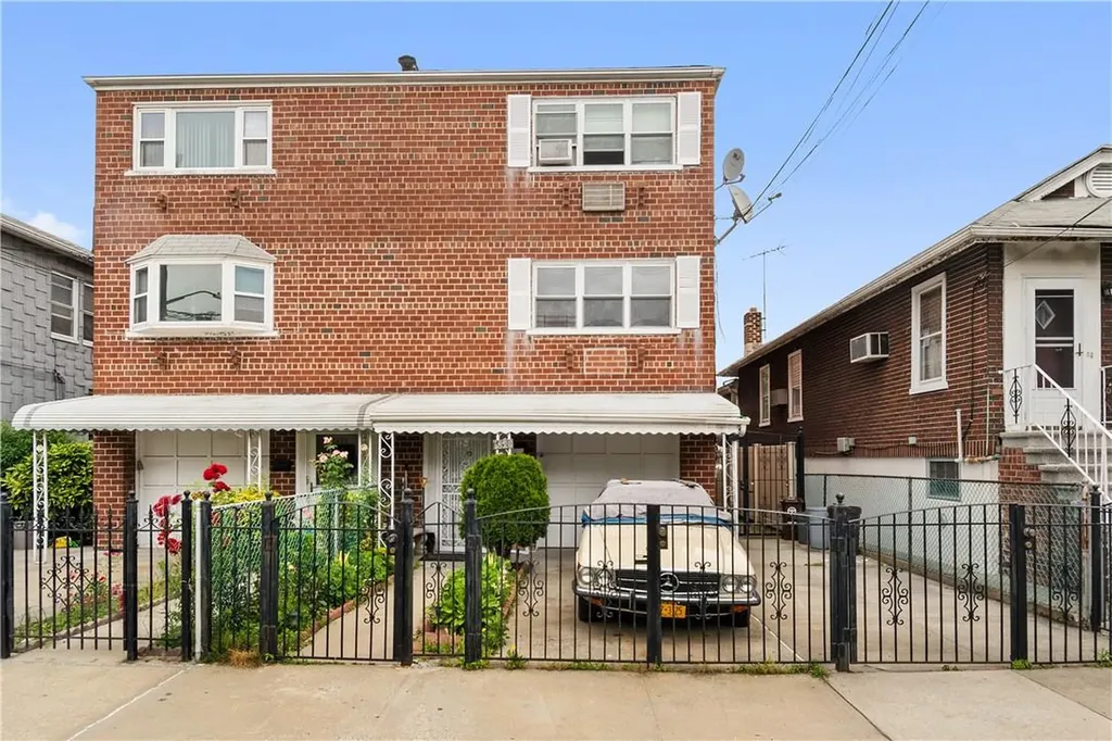 1320 Gillespie Avenue Bronx NY 10461