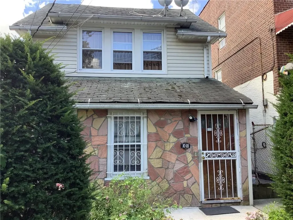 1018 E 231st Street Bronx NY 10466