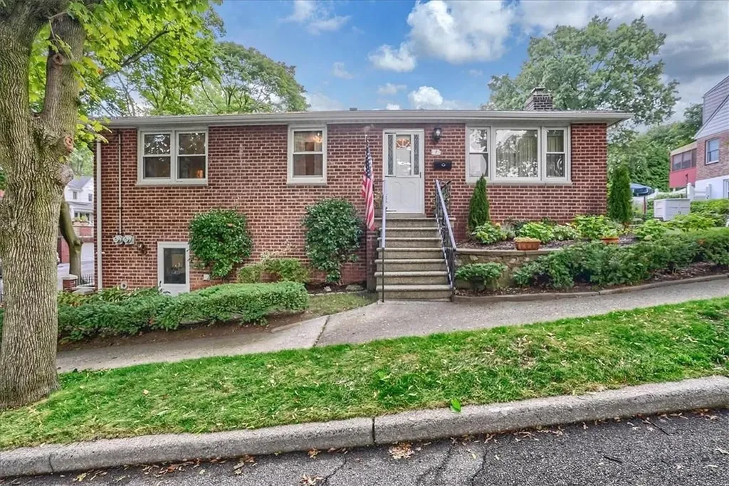 18 Brandon Road Yonkers NY 10704