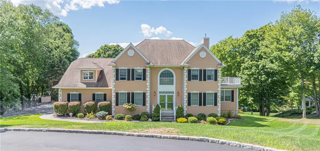 79 Majestic Ridge Carmel NY 10512
