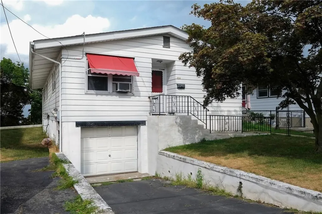 528 Smith Street Peekskill NY 10566