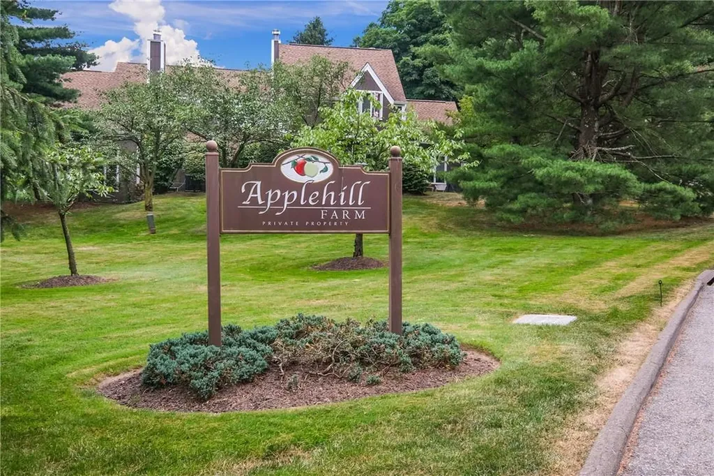 11 Grove Mews Chappaqua NY 10514