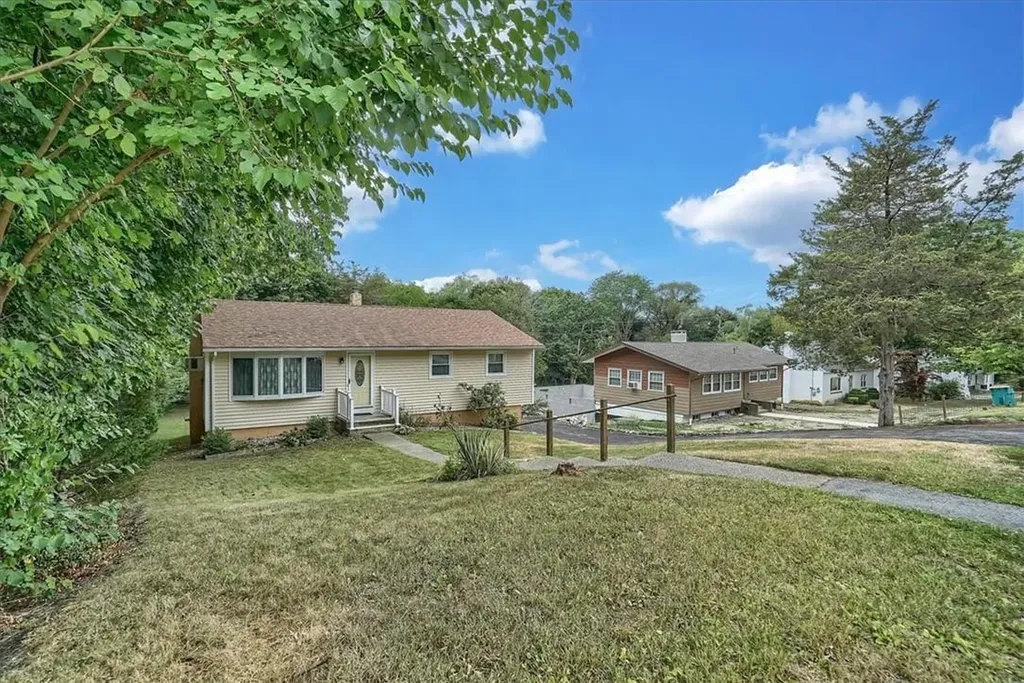 10 Robert Road Poughkeepsie NY 12603