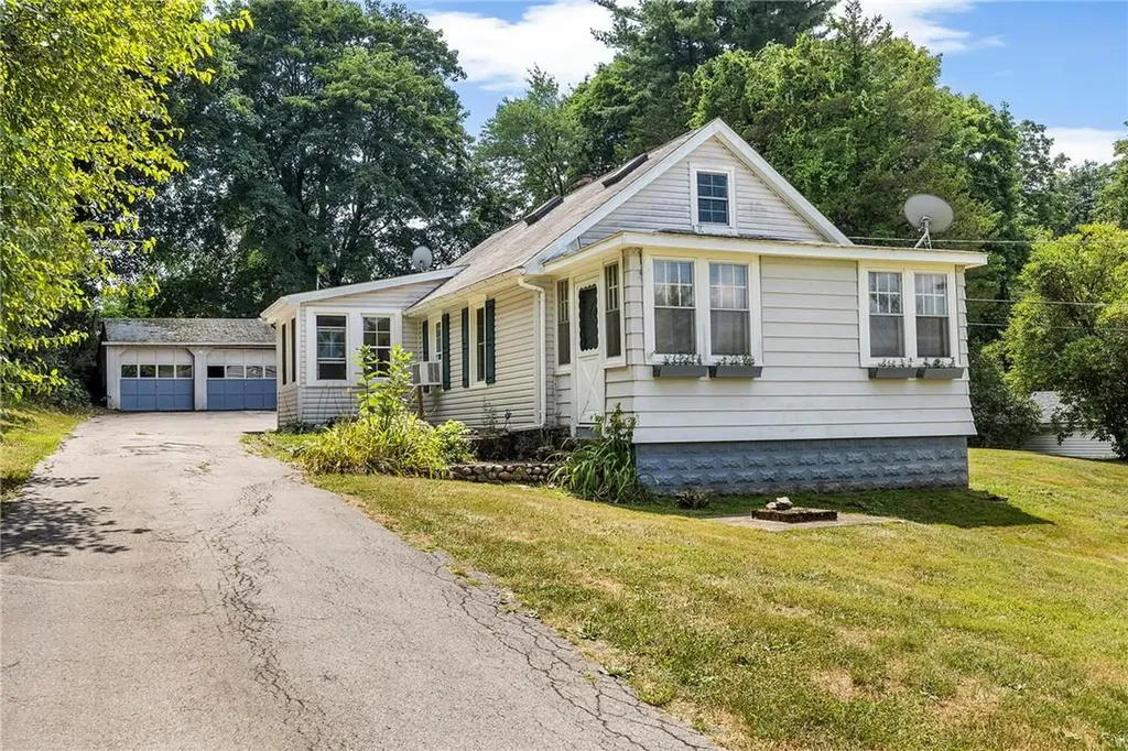 124 Bower Road Poughkeepsie NY 12603