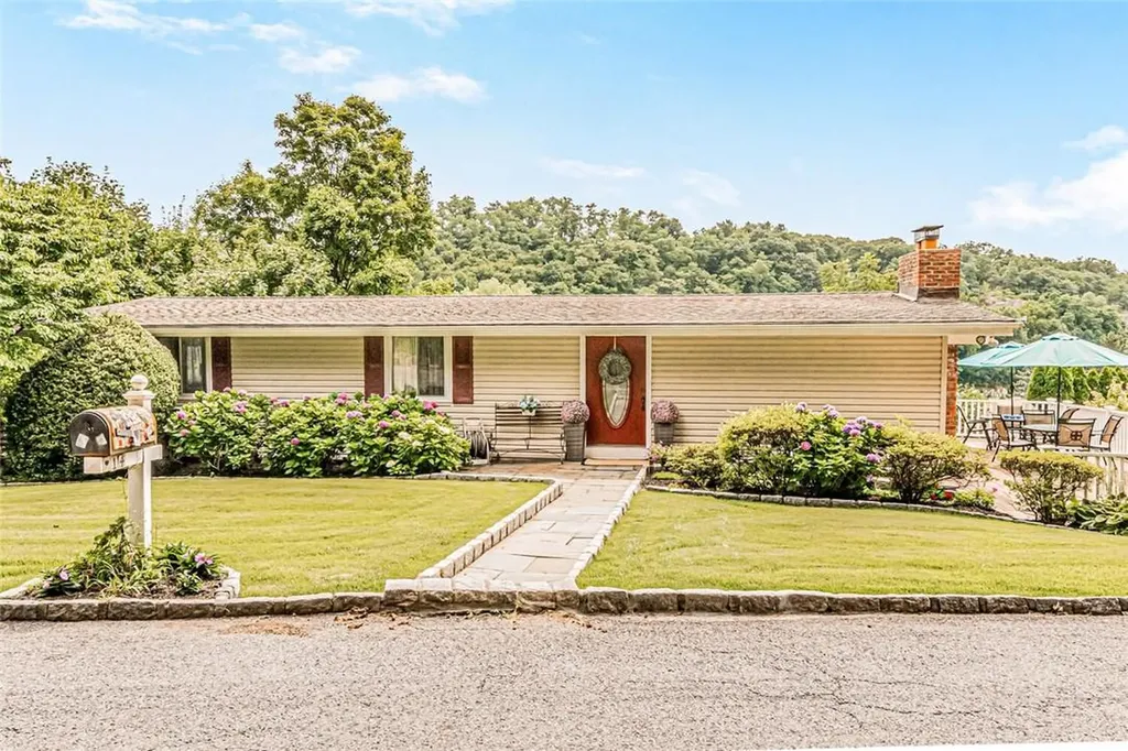 14 Middlesex Lane Yonkers NY 10710