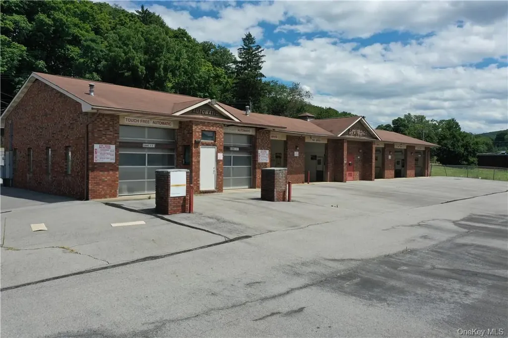 42 Brookside Avenue Chester NY 10918