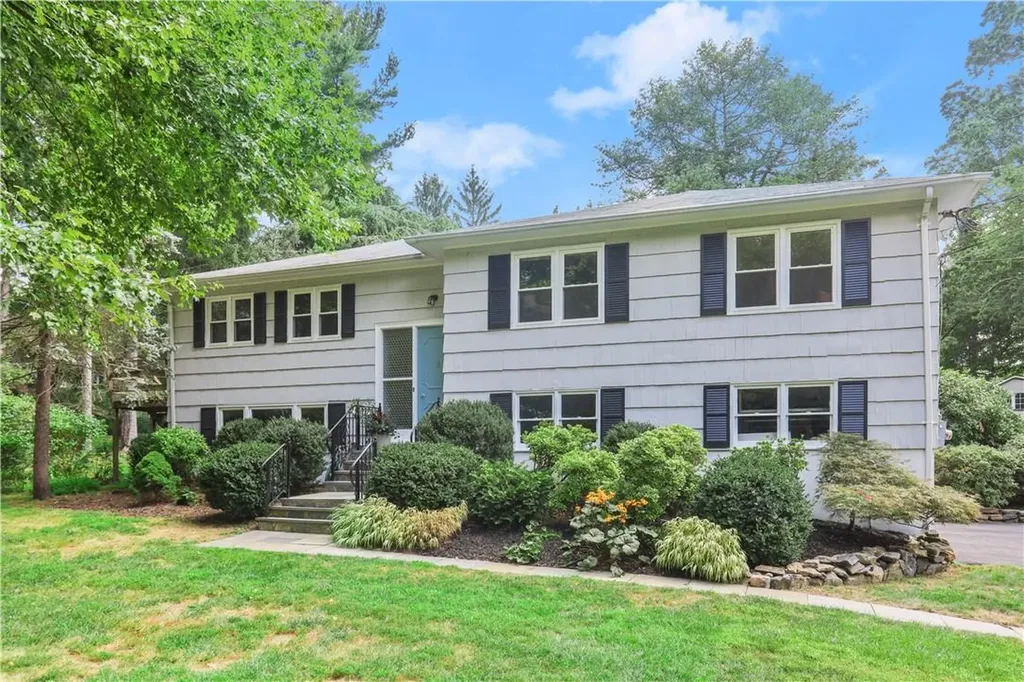 25 Elizabeth Place Armonk NY 10504