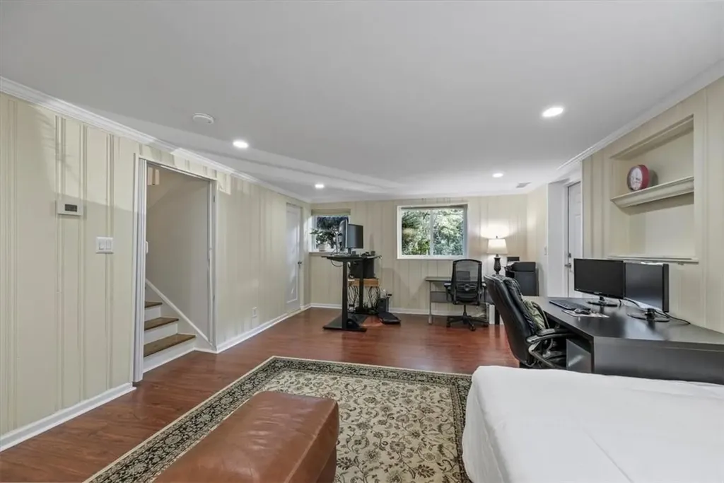 33 Reservoir Road White Plains NY 10603
