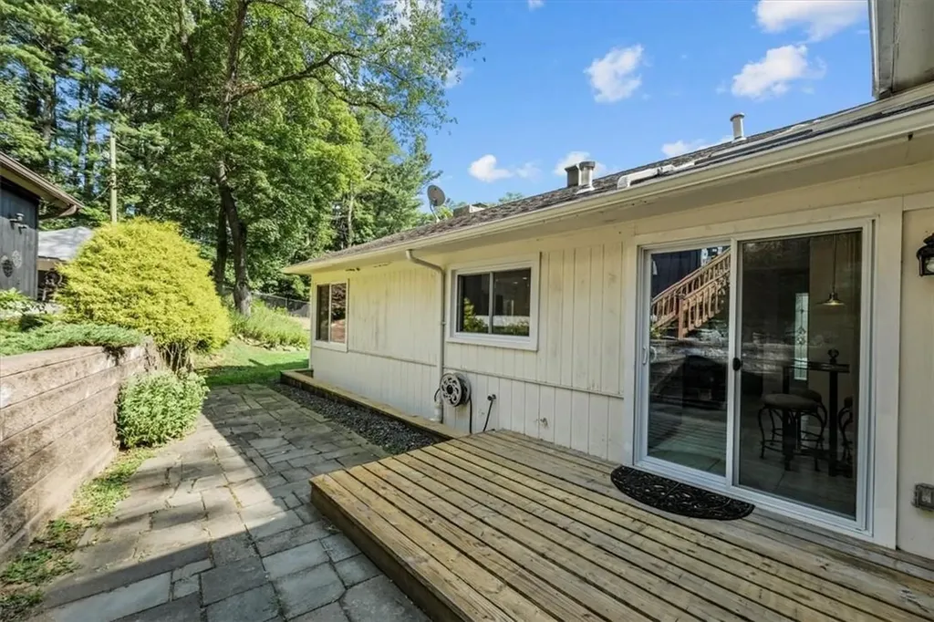 33 Reservoir Road White Plains NY 10603