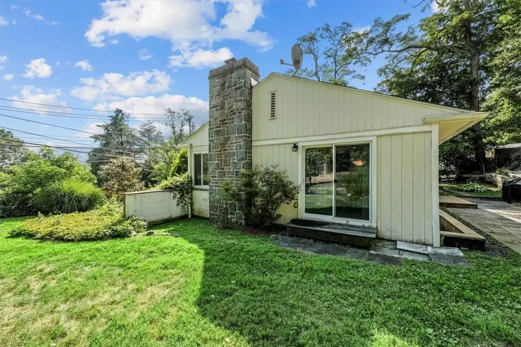 33 Reservoir Road White Plains NY 10603