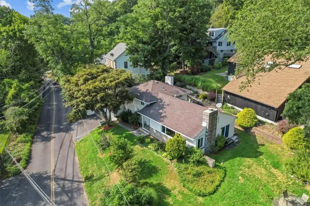 33 Reservoir Road White Plains NY 10603