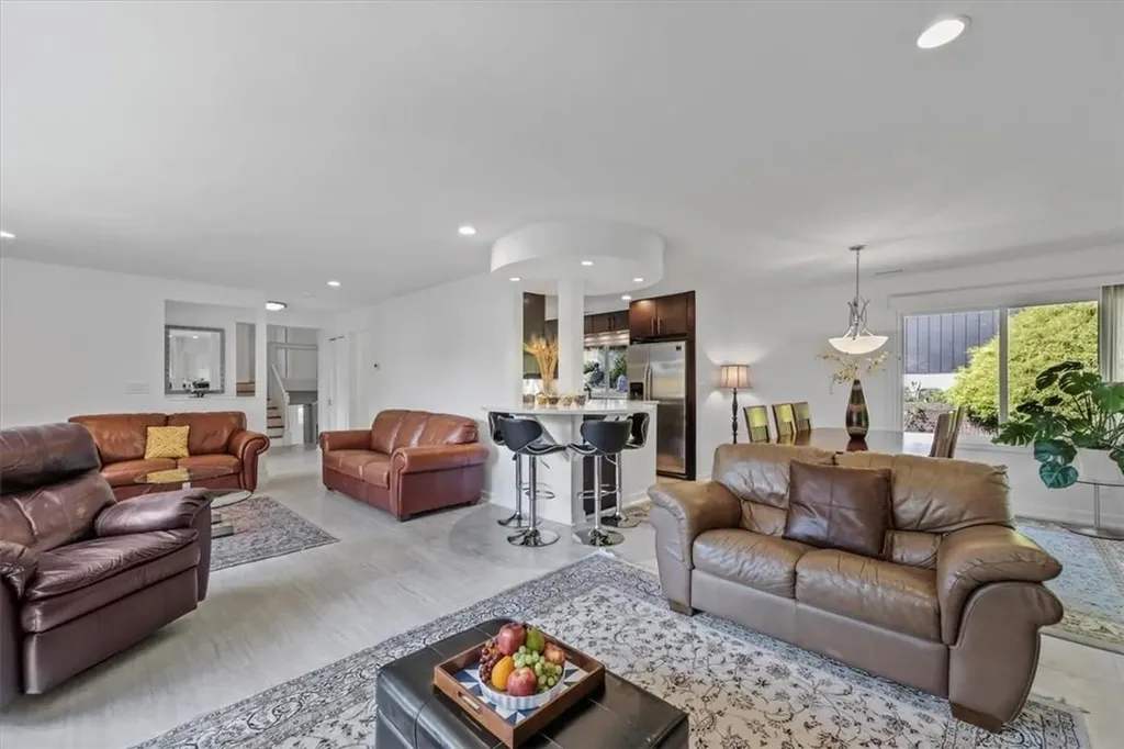33 Reservoir Road White Plains NY 10603