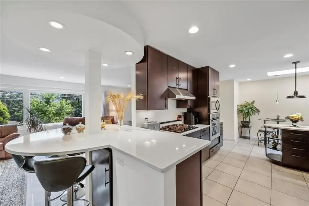 33 Reservoir Road White Plains NY 10603