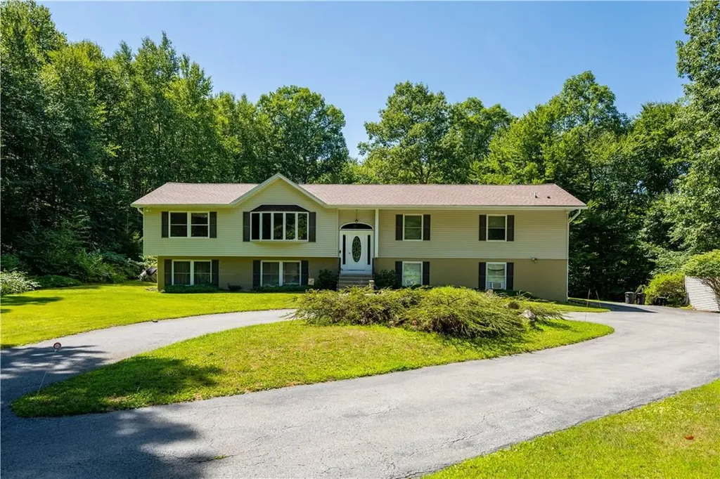 19 Stonewall Drive Holmes NY 12531