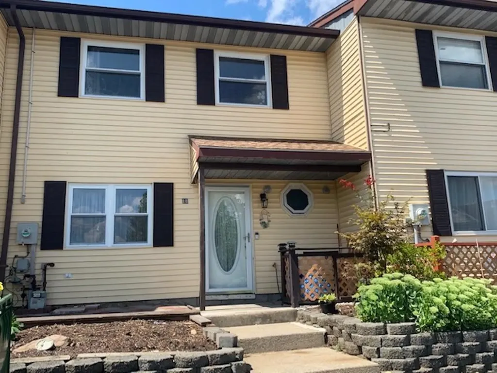 18 Cedar Court Middletown NY 10940