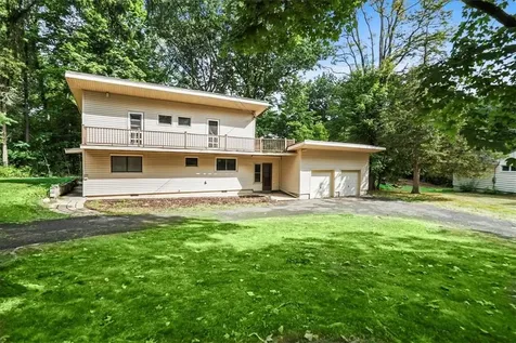40 Tree Top Lane Poughkeepsie NY 12603