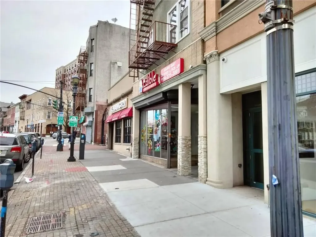4-8 Warburton Avenue Yonkers NY 10701