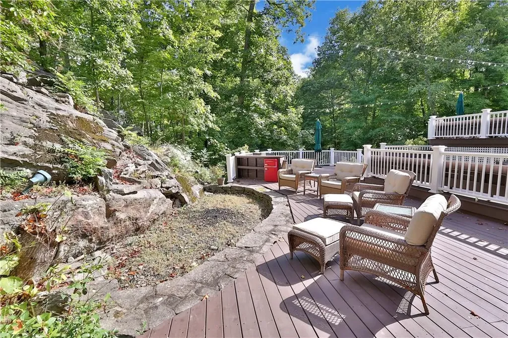 5 Cornel Drive Goldens Bridge NY 10526