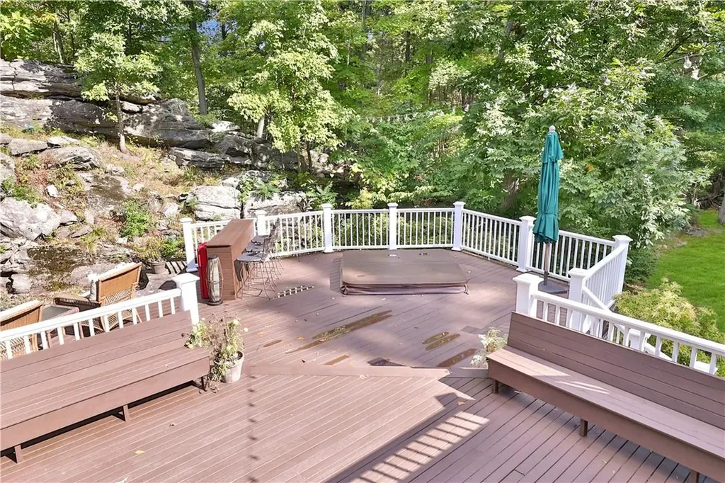 5 Cornel Drive Goldens Bridge NY 10526
