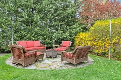 104 Sunnyside Avenue Pleasantville NY 10570