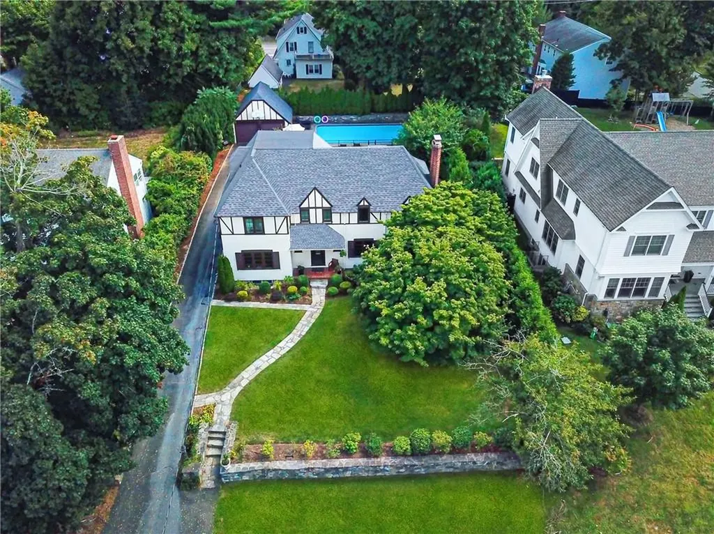 18 Montrose Road Scarsdale NY 10583