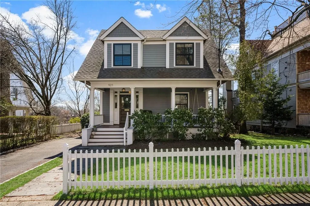 921 Stuart Avenue Mamaroneck NY 10543
