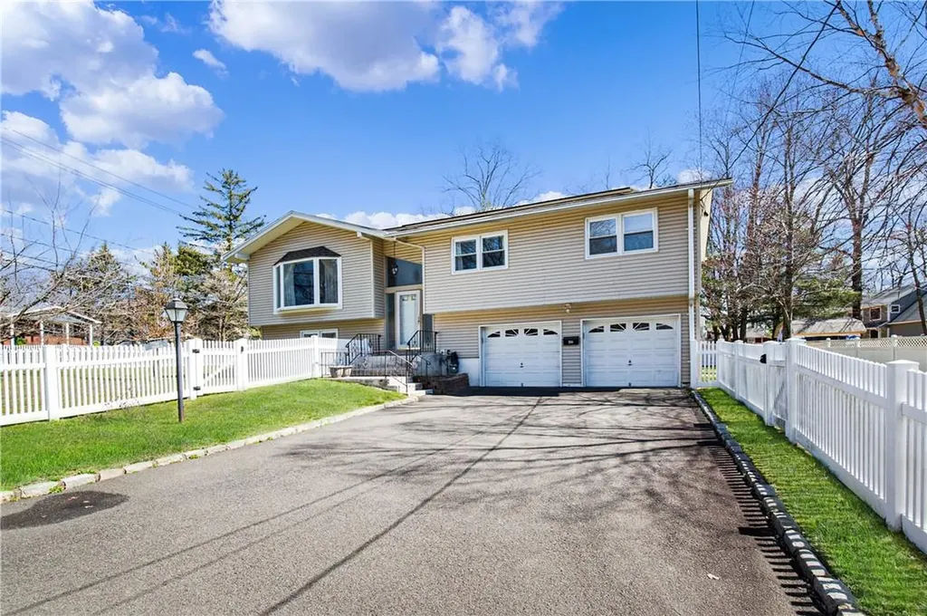 256 Center Street Pearl River NY 10965