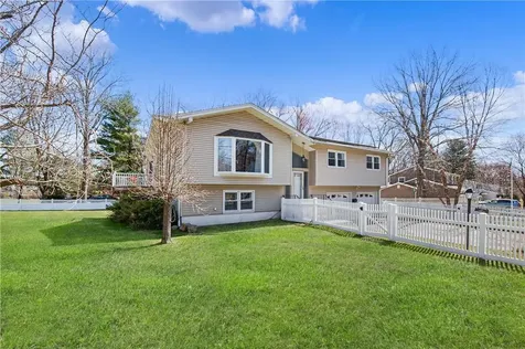 256 Center Street Pearl River NY 10965