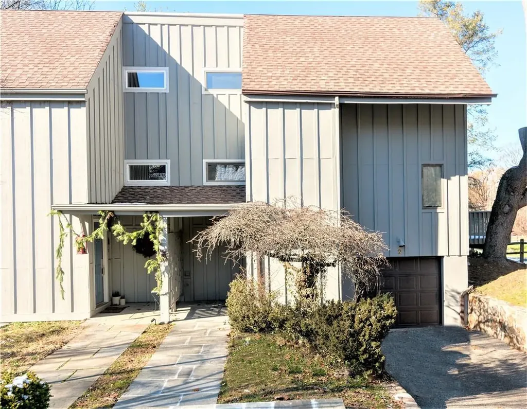 2 Downing Court Irvington NY 10533