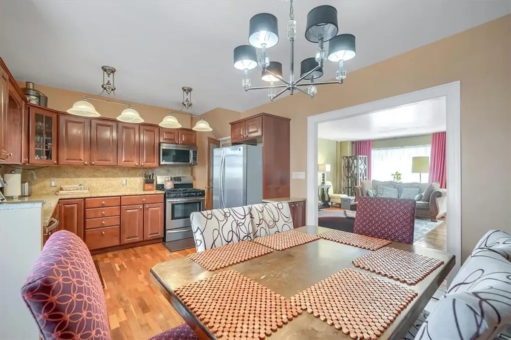 2518 Mickle Avenue Bronx NY 10469