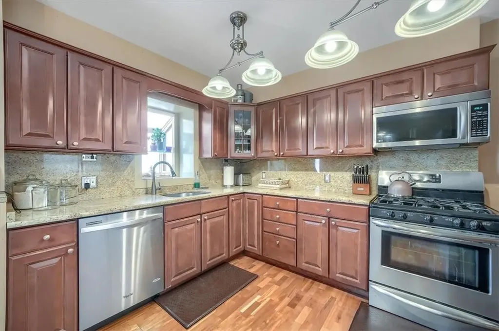 2518 Mickle Avenue Bronx NY 10469