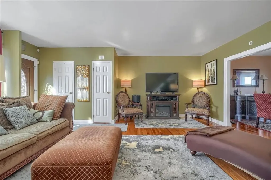 2518 Mickle Avenue Bronx NY 10469