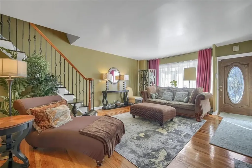 2518 Mickle Avenue Bronx NY 10469