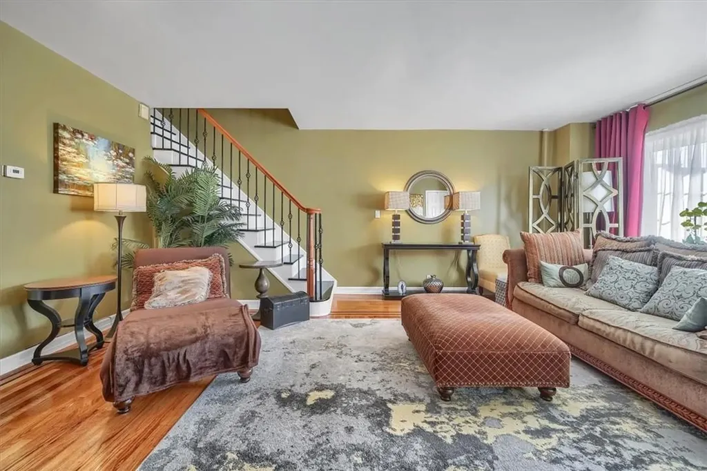 2518 Mickle Avenue Bronx NY 10469