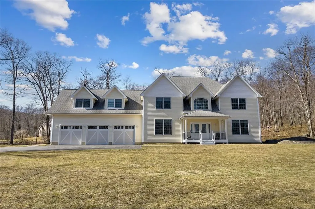 12 Diane Lane Pawling NY 12564