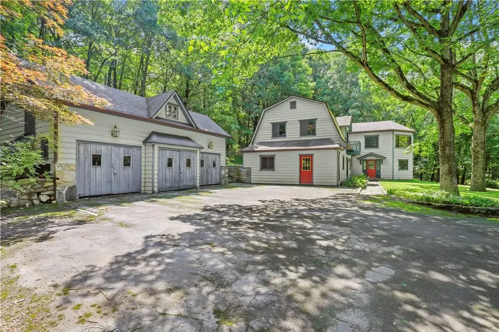33 Pepper Hill Road Holmes NY 12531