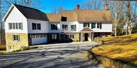 88 Indian Hill Road Bedford NY 10506