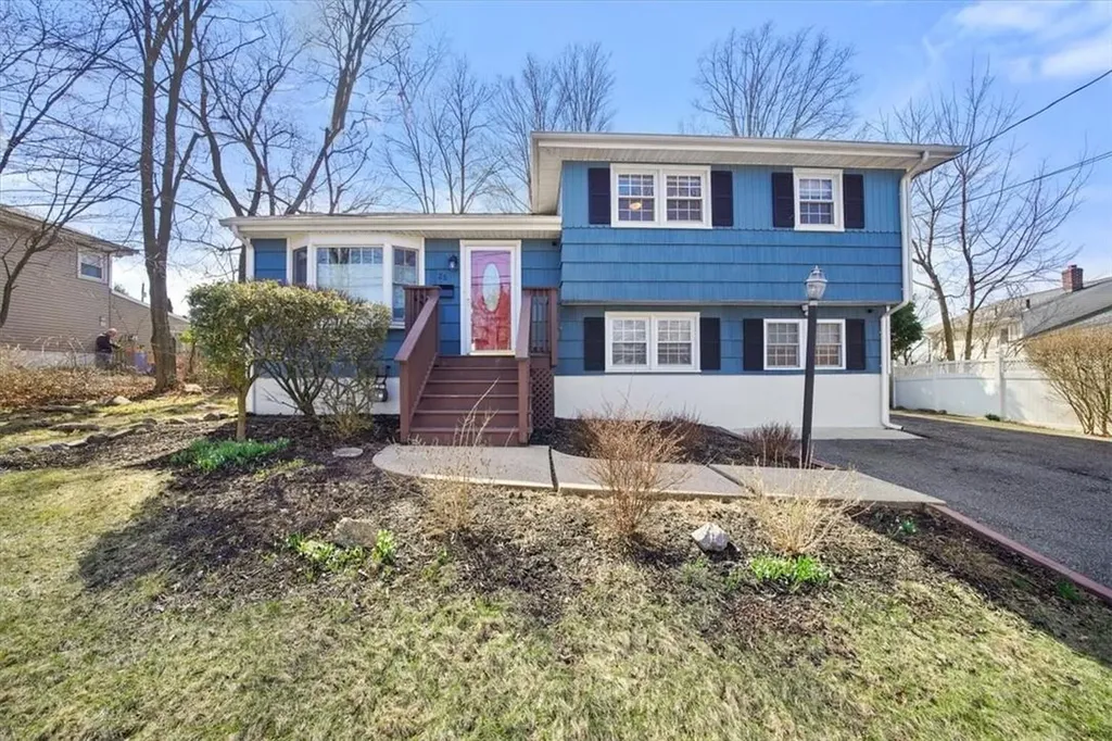25 Maplewood Boulevard Suffern NY 10901