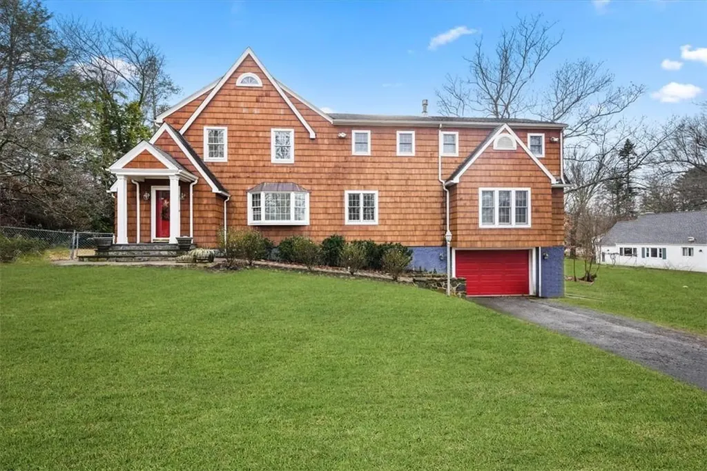 214 Woodlands Avenue White Plains NY 10607