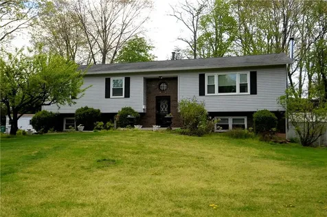 4 Hausner Drive Hopewell Junction NY 12533