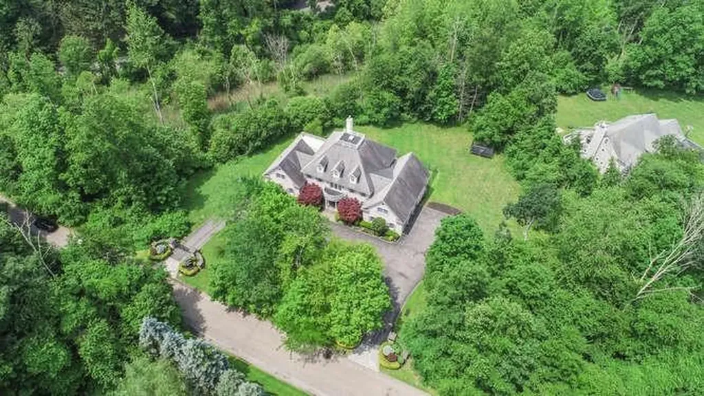 60 Spring Hill Lane Mount Kisco NY 10549