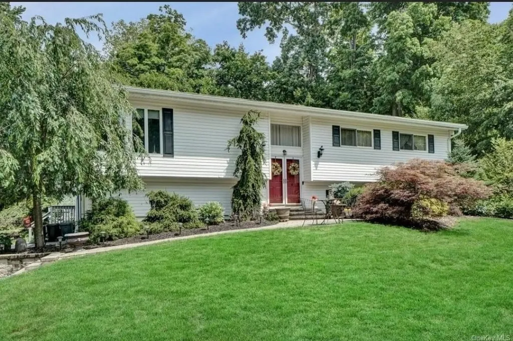 2 Lancaster Lane Monsey NY 10952