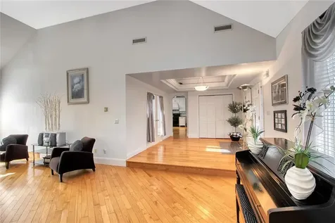 14 Marthas Way Washingtonville NY 10992