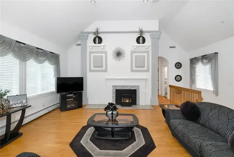 14 Marthas Way Washingtonville NY 10992