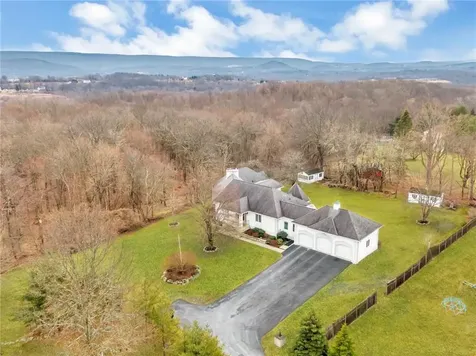 14 Marthas Way Washingtonville NY 10992