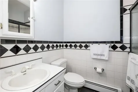 14 Marthas Way Washingtonville NY 10992