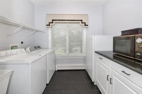 14 Marthas Way Washingtonville NY 10992